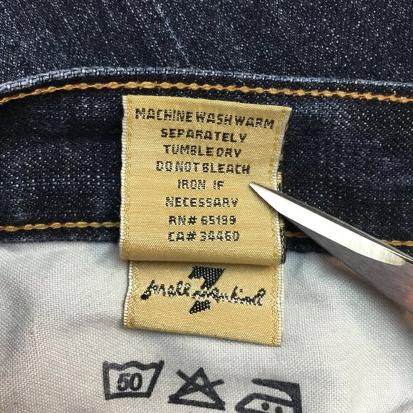 7 For All Mankind Womens 30 Flare Jeans Dark Wash 100% Cotton Made In USA - Picture 11 of 11